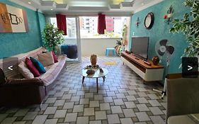 Quartos em Maceio à 100m da praia, 3 banheiros, 3 quartos, 1 cama casal, 4 camas solteiros